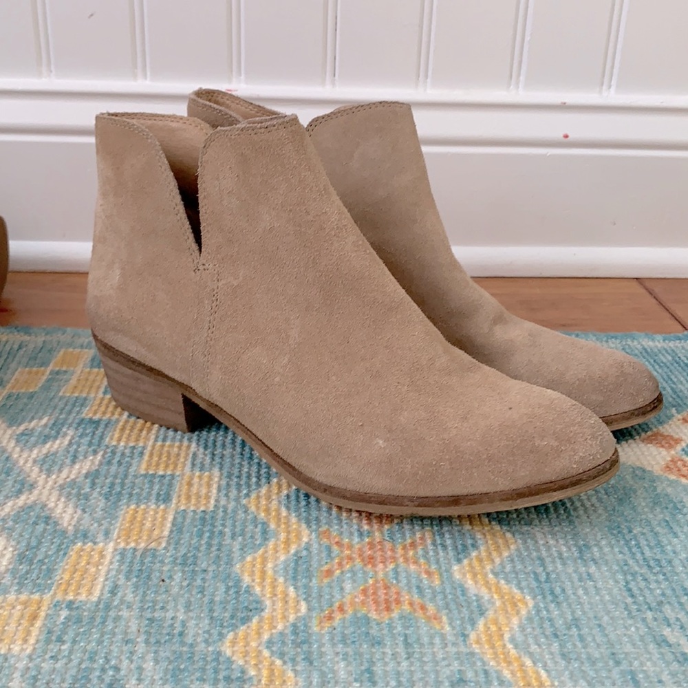 Splendid tan suede booties 1.5 inch heel
